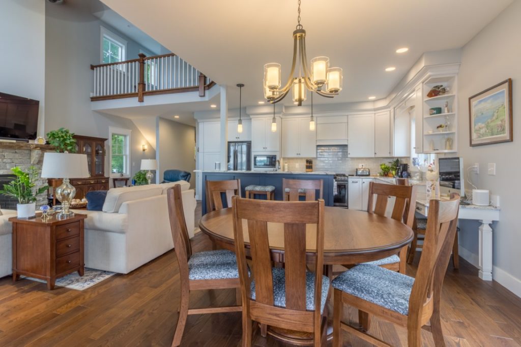 510 S Woodlands-119 (Medium)